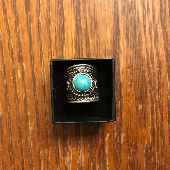 Beautiful Turquoise & Silver Adjustable Ring! - Picture 3 of 6